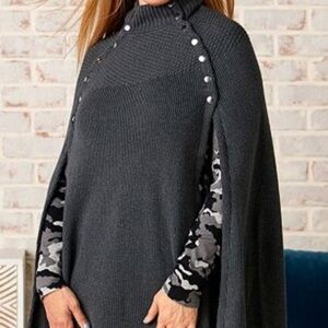 G.I.L.I. Grey Sweater Cape Poncho Grey Metal Button Detail M/L
